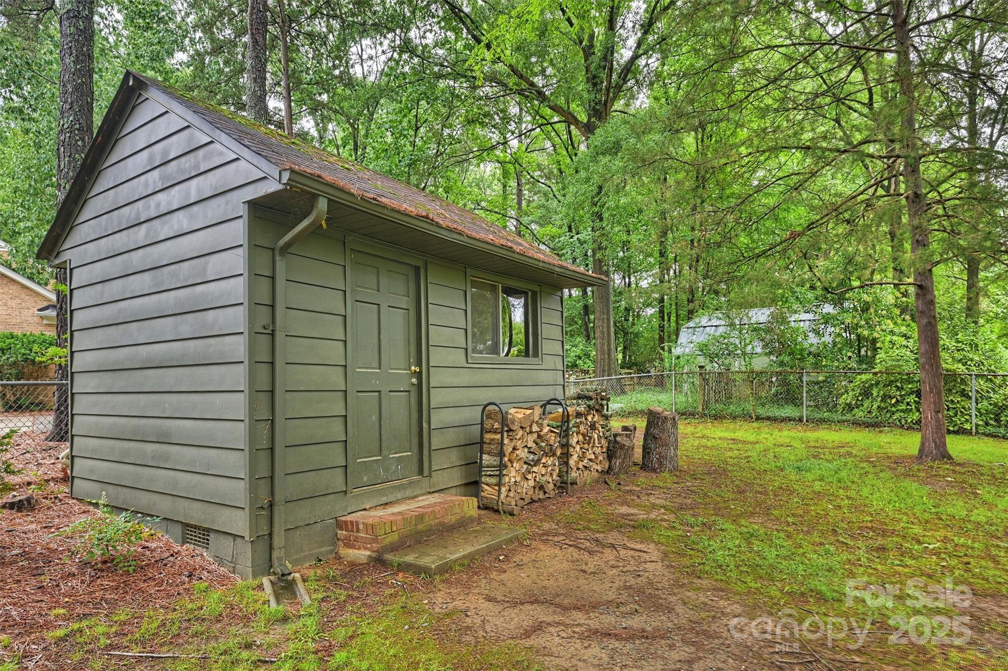 2301 Seth Thomas Road