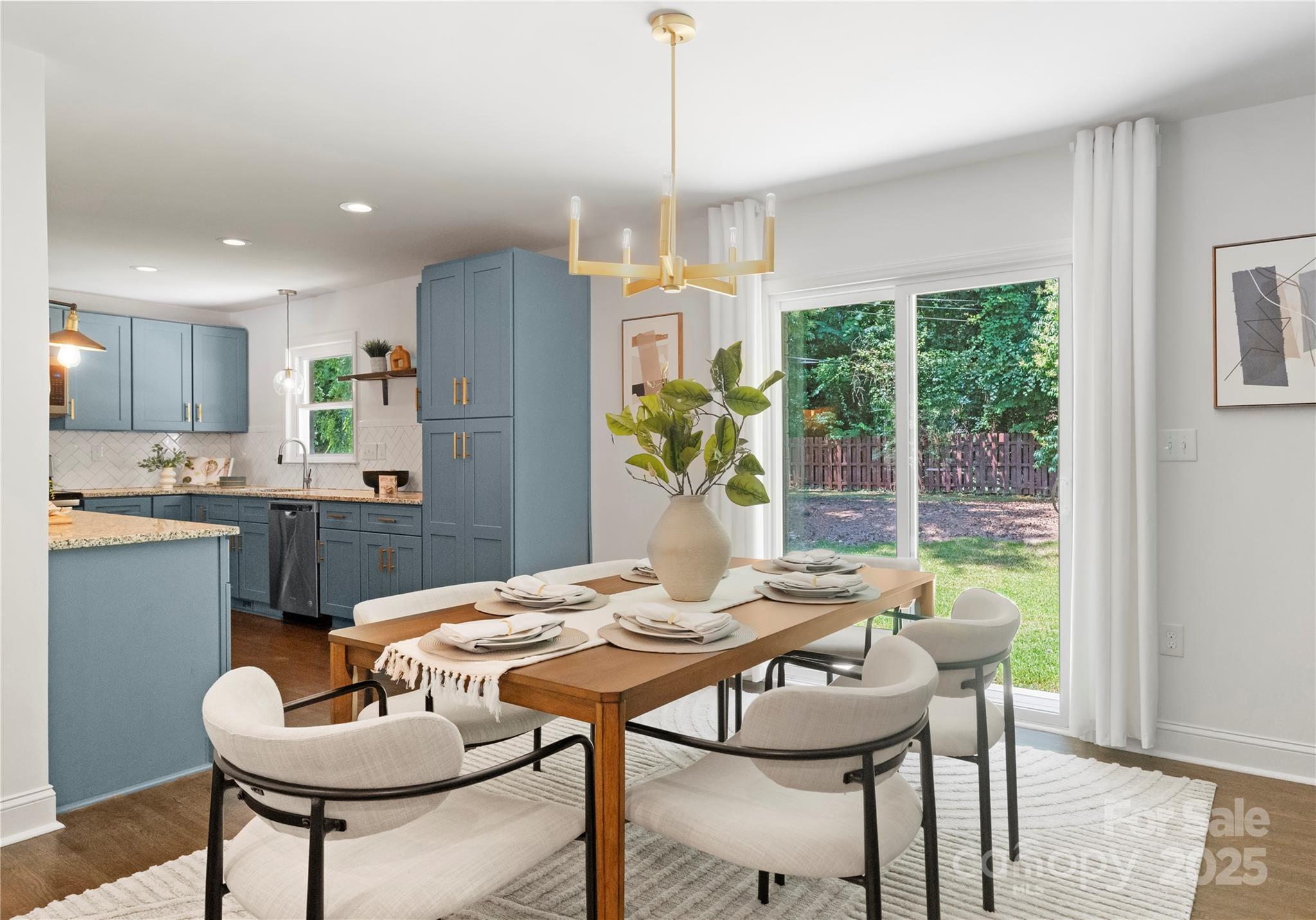 1027 Dresden Drive W