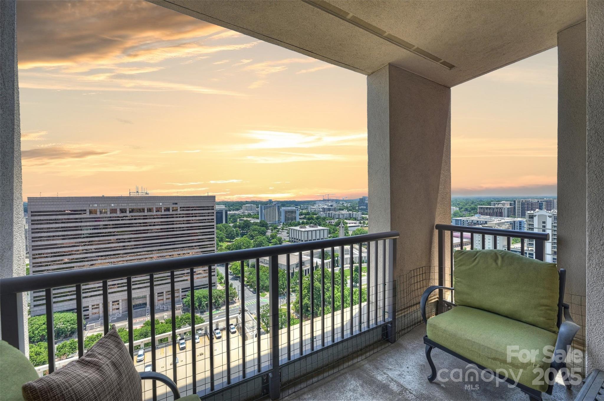 222 S Caldwell Street Unit: 1812