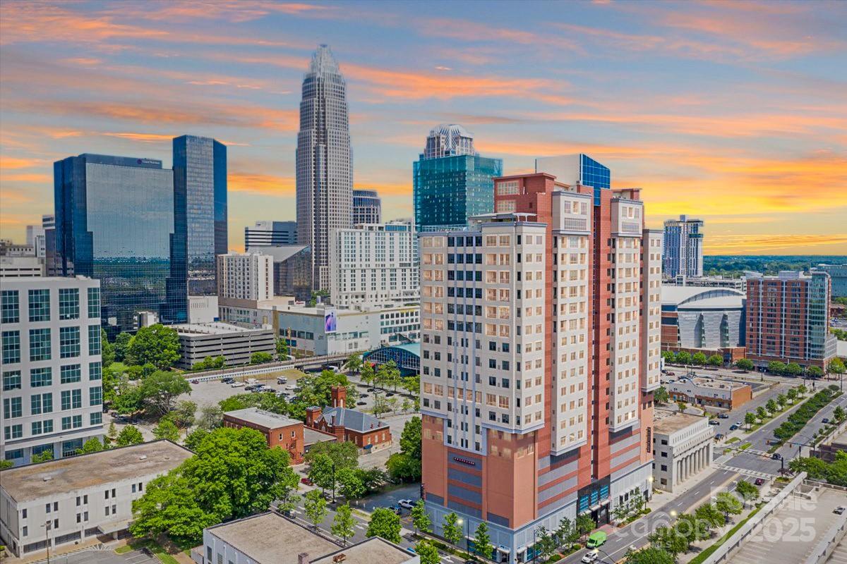 222 S Caldwell Street Unit: 1812