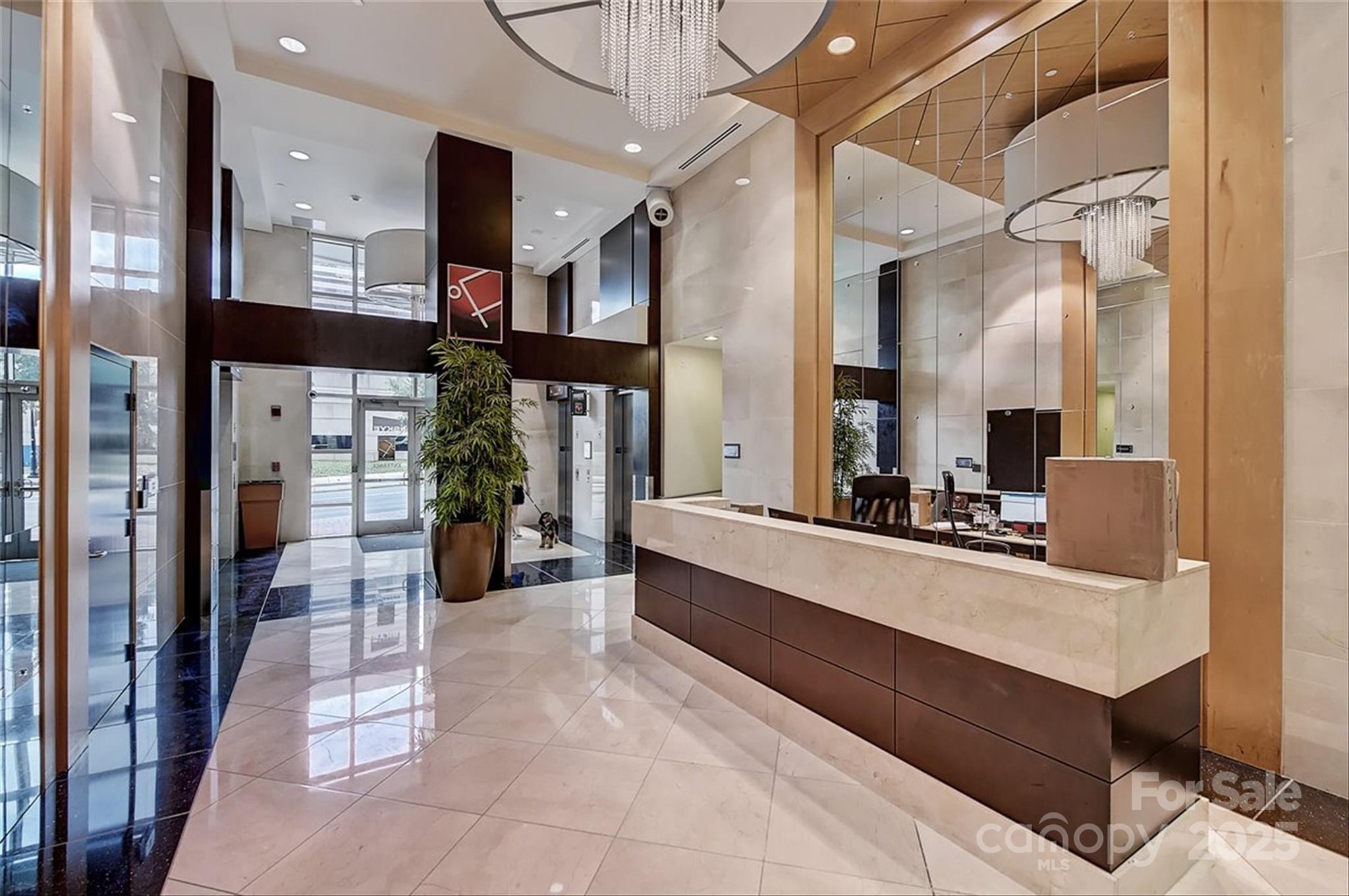 222 S Caldwell Street Unit: 1812