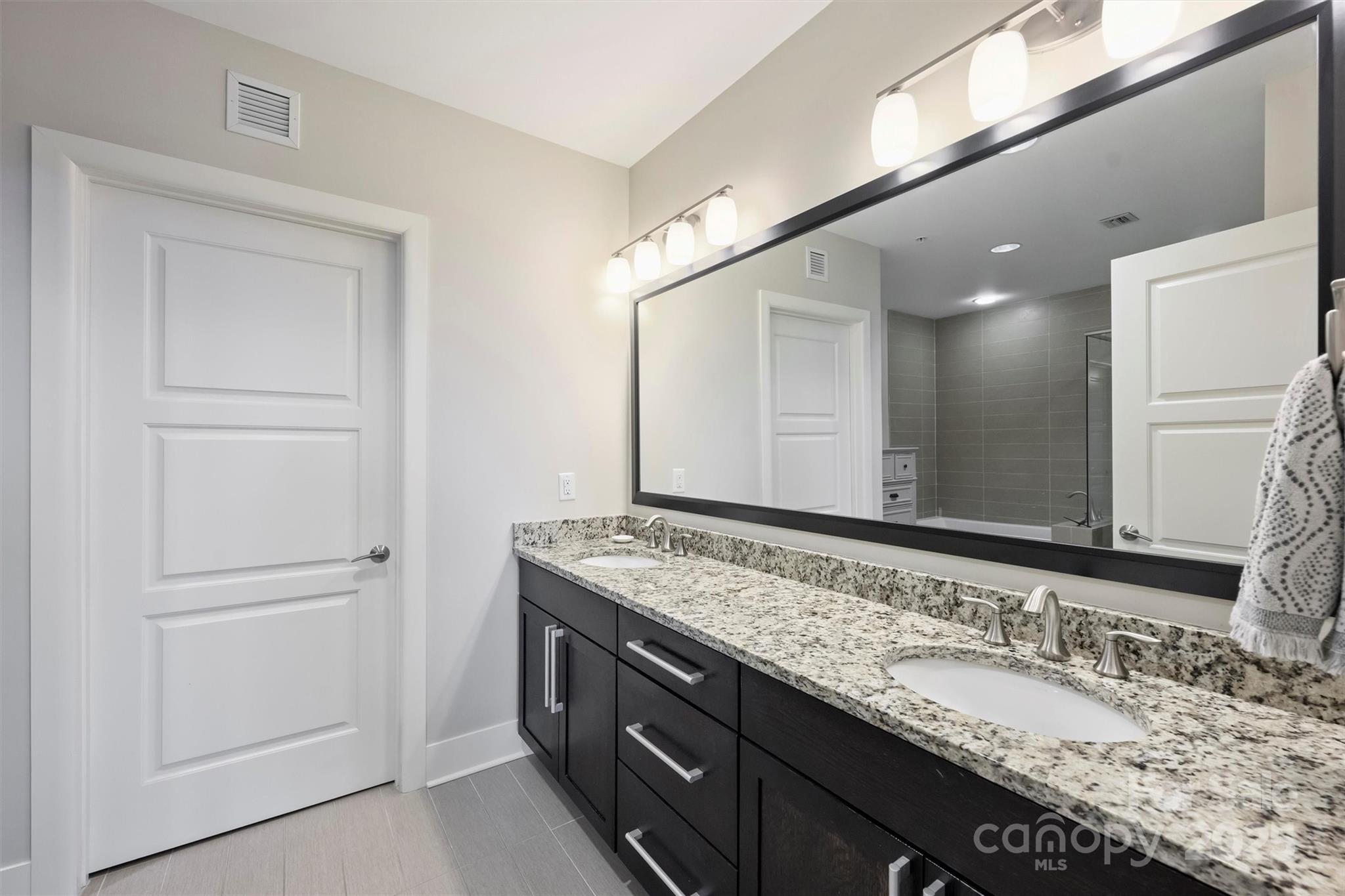 222 S Caldwell Street Unit: 1812