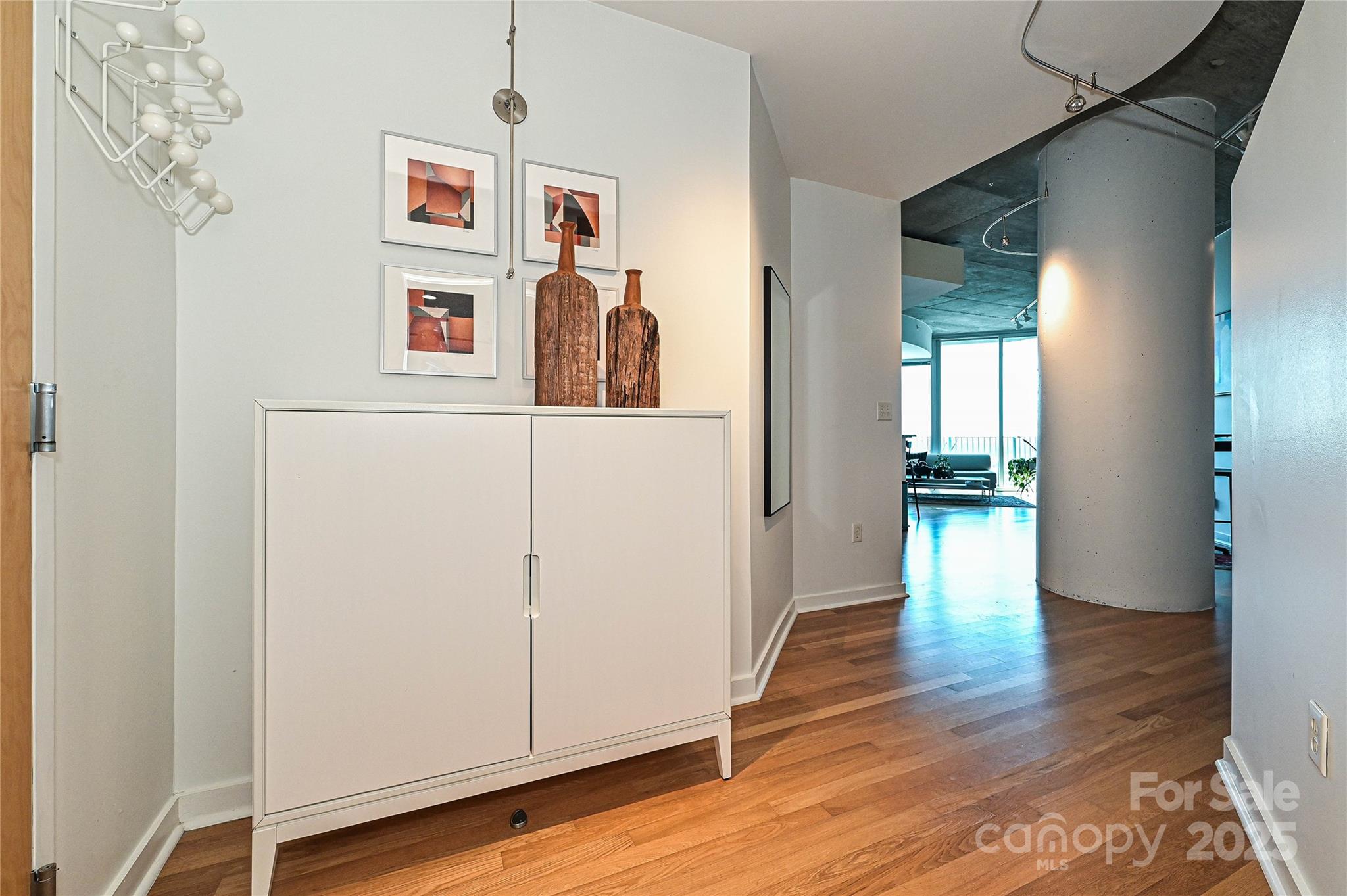 210 N Church Street Unit: 2013