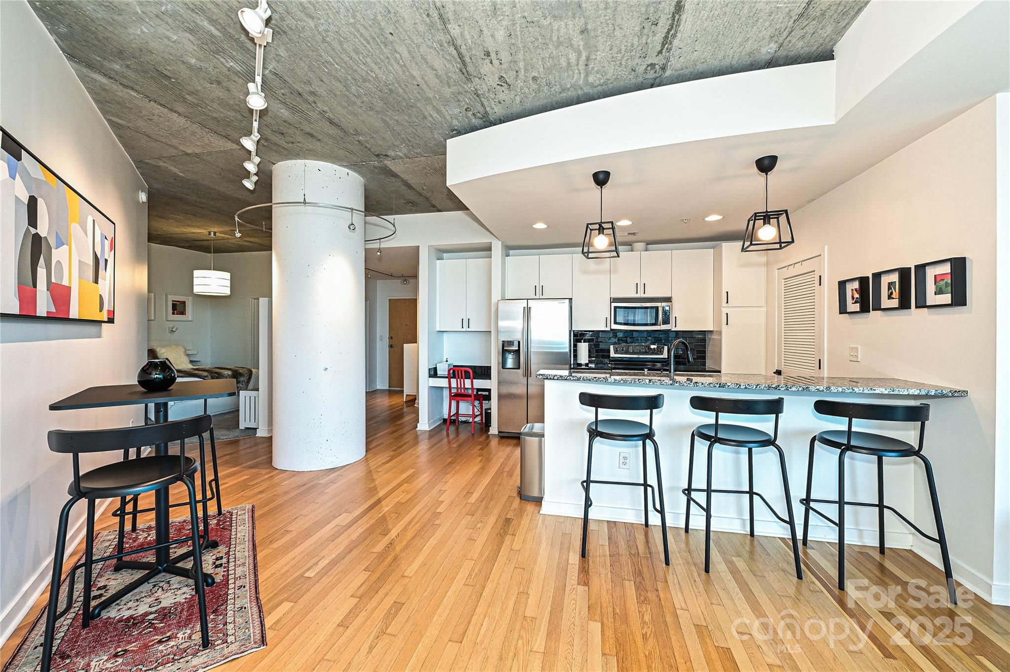 210 N Church Street Unit: 2013