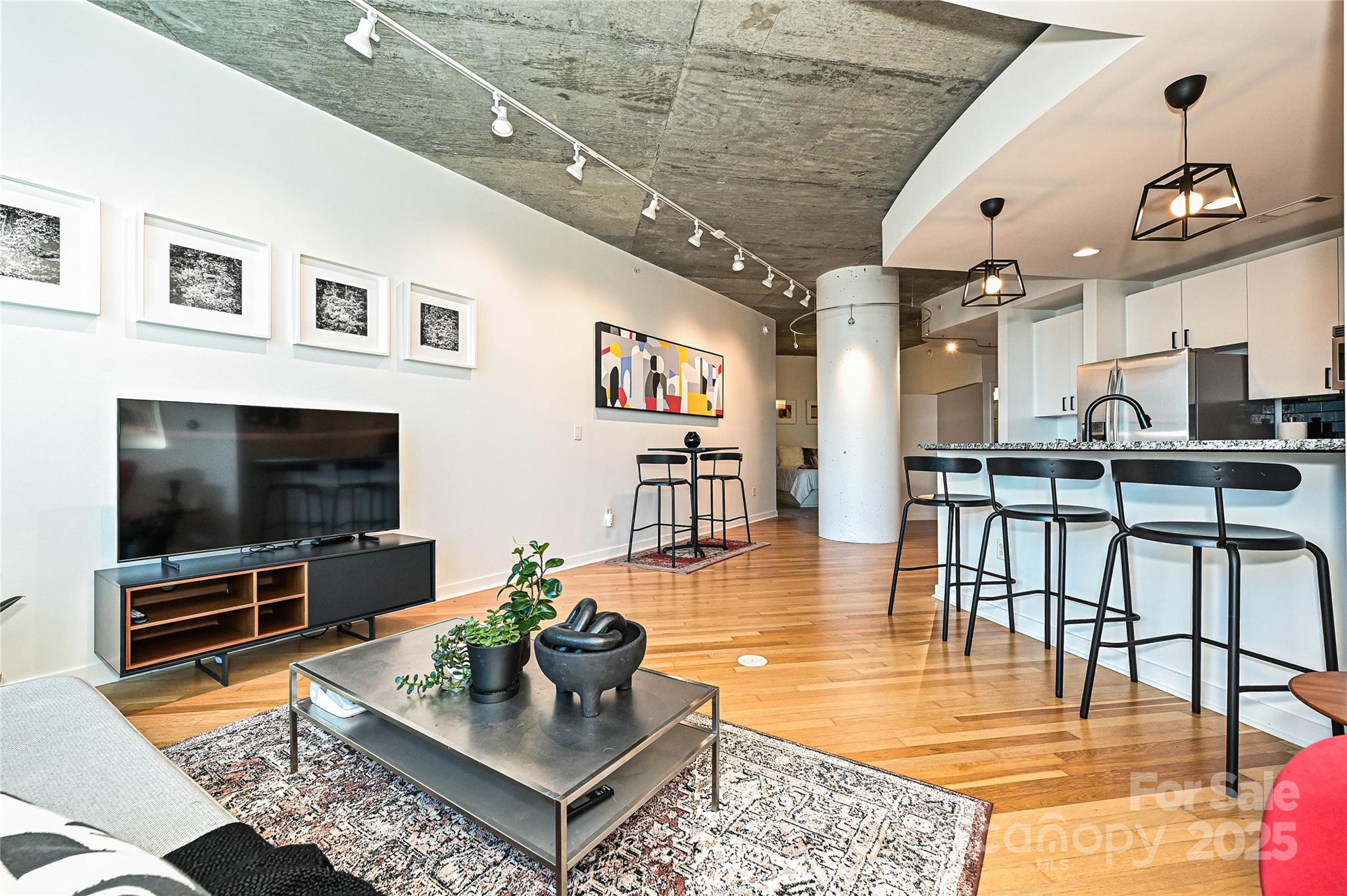 210 N Church Street Unit: 2013