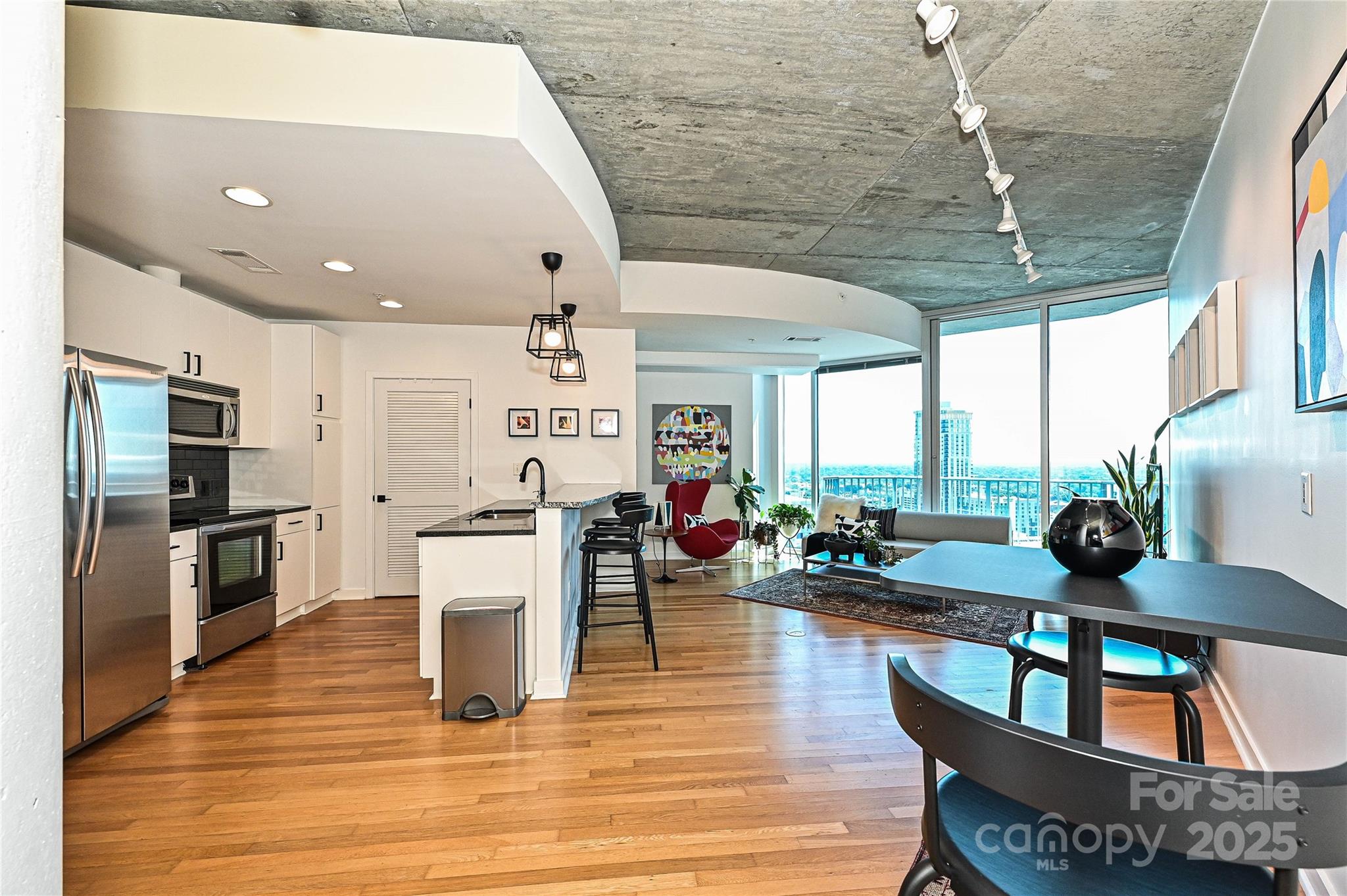 210 N Church Street Unit: 2013