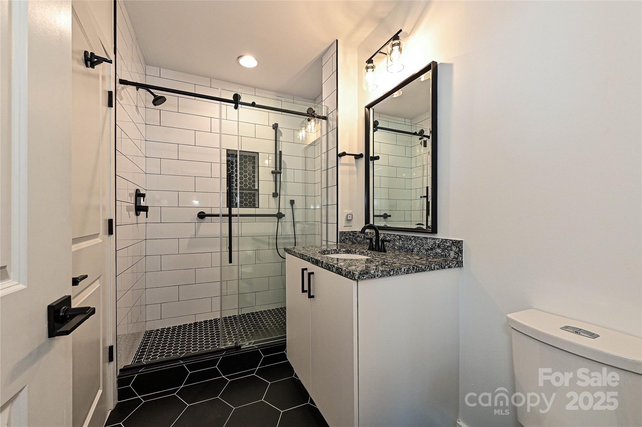 210 N Church Street Unit: 2013