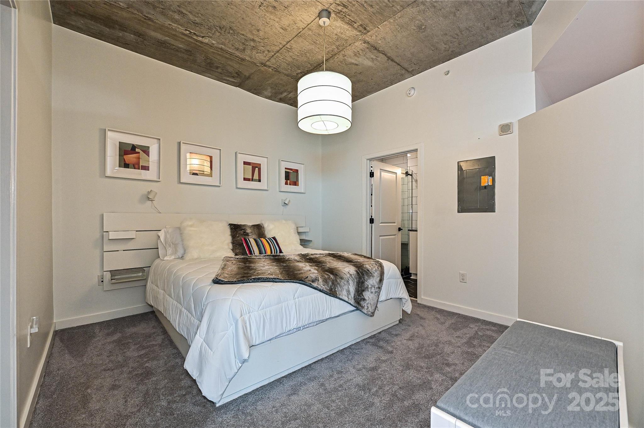 210 N Church Street Unit: 2013