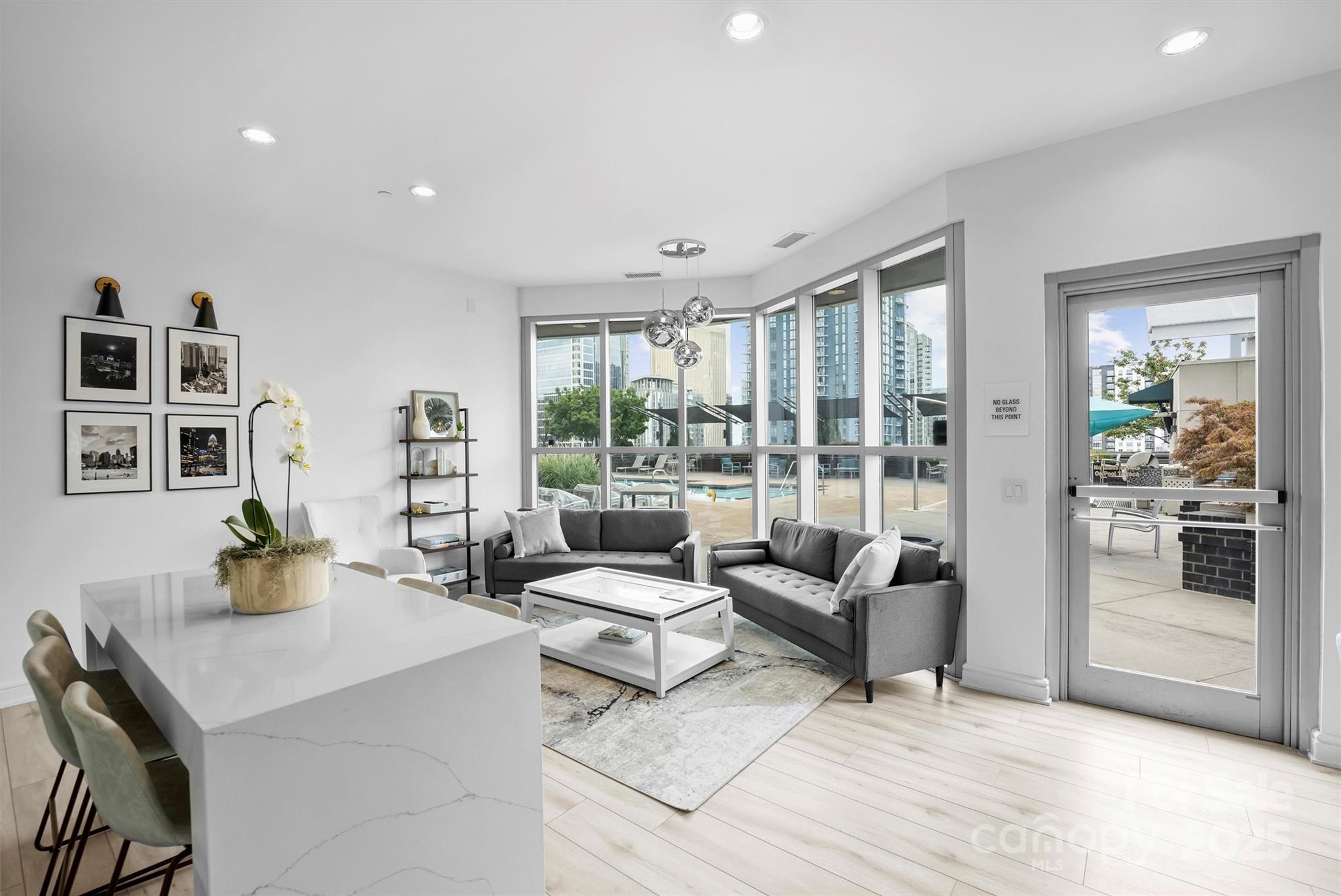 333 W Trade Street Unit: 700
