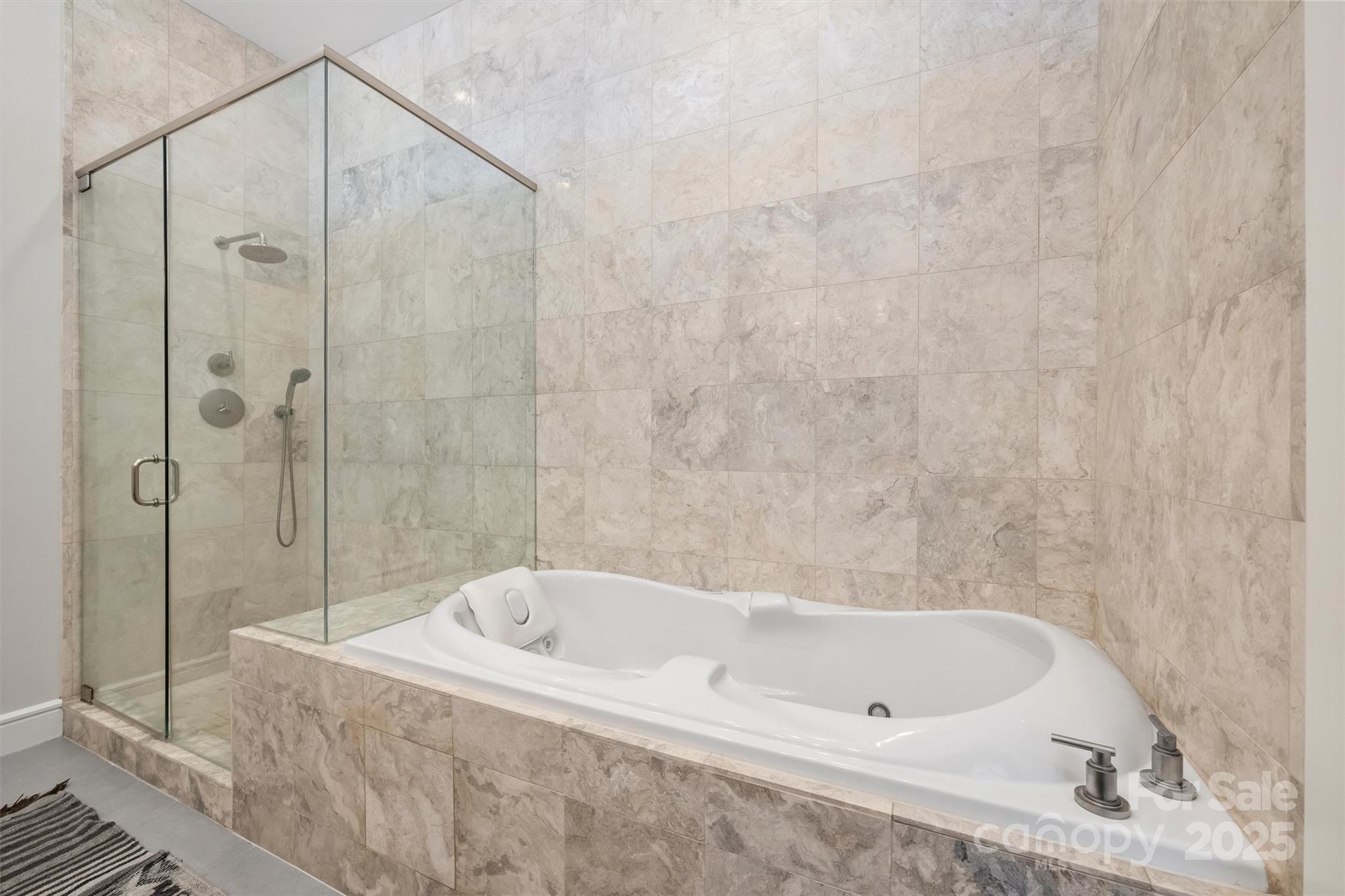 333 W Trade Street Unit: 700