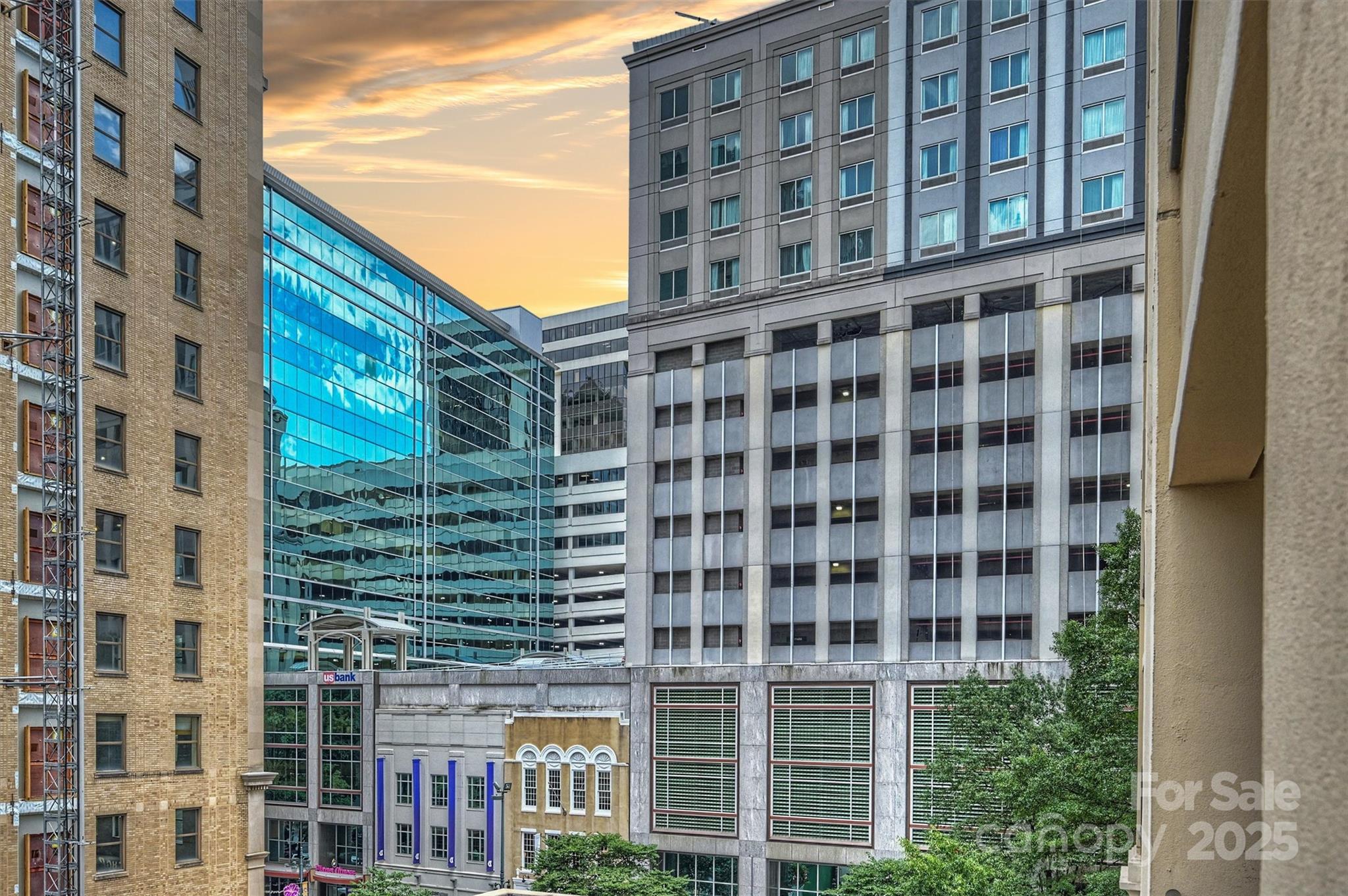 230 S Tryon Street Unit: 403