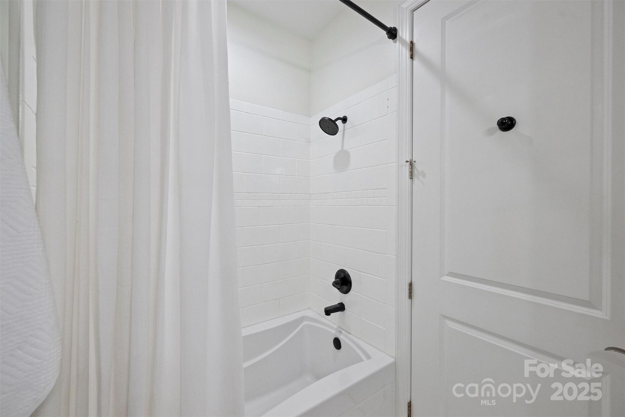 230 S Tryon Street Unit: 403