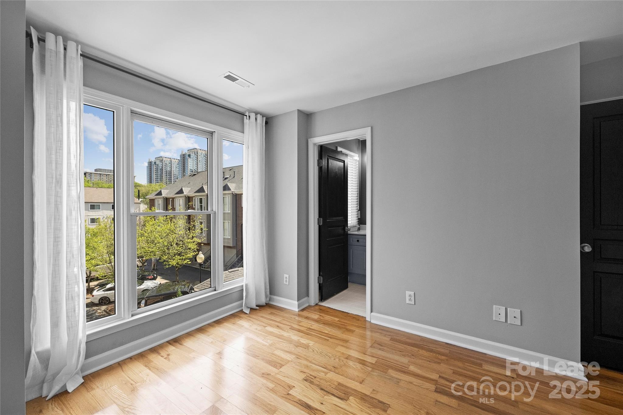 343 W 7th Street