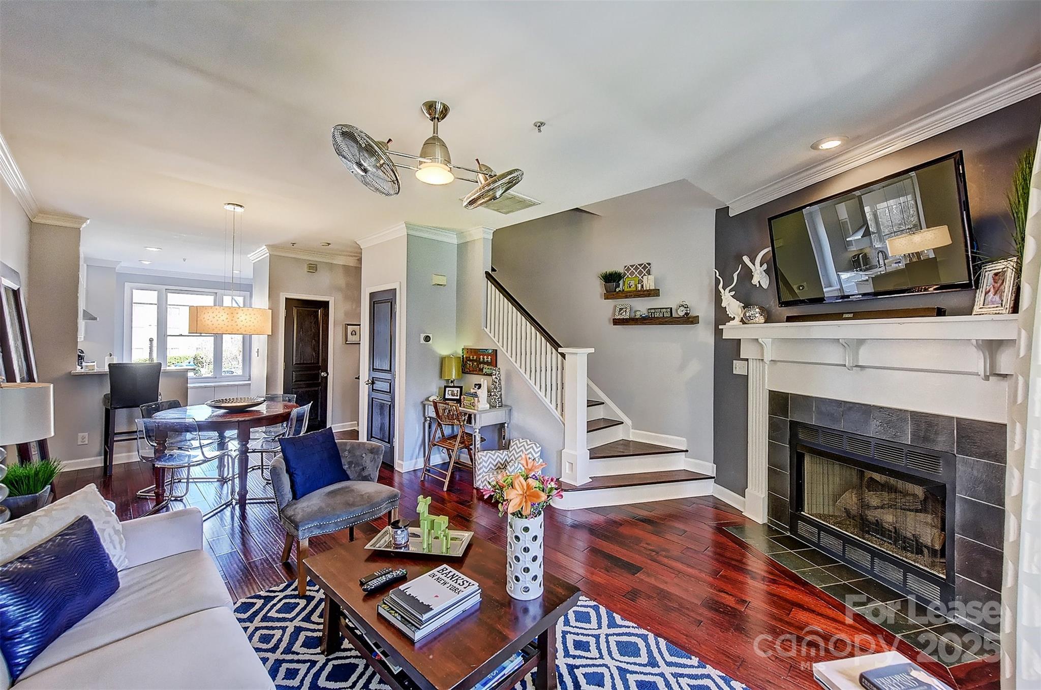 343 W 7th Street