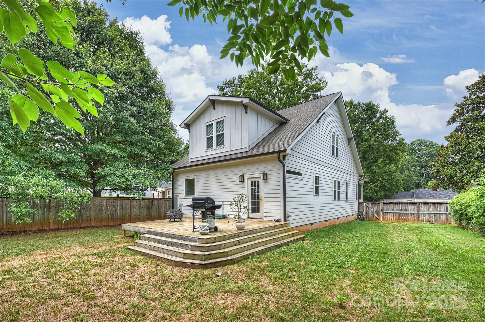 126 N Smallwood Place