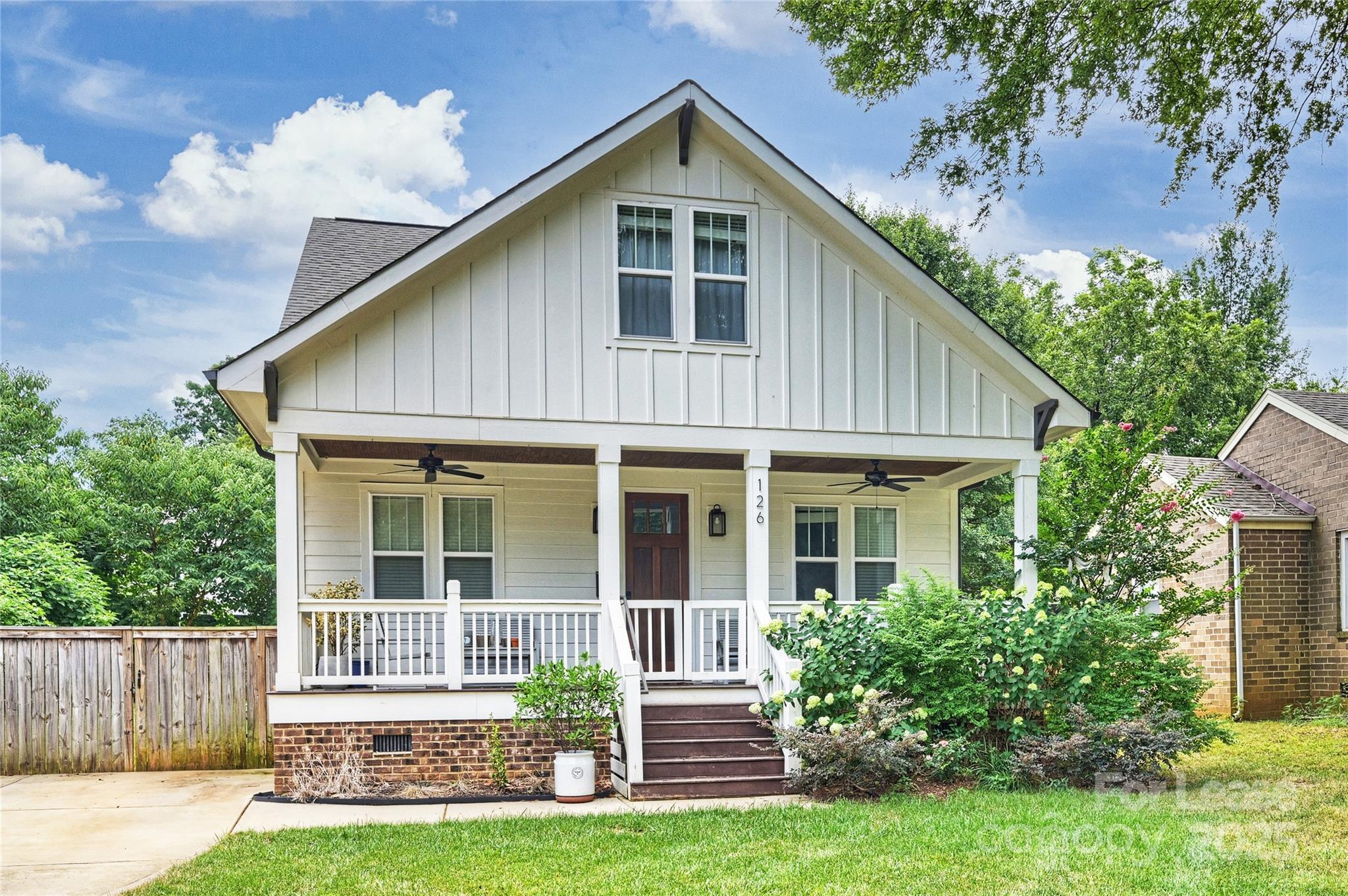 126 N Smallwood Place