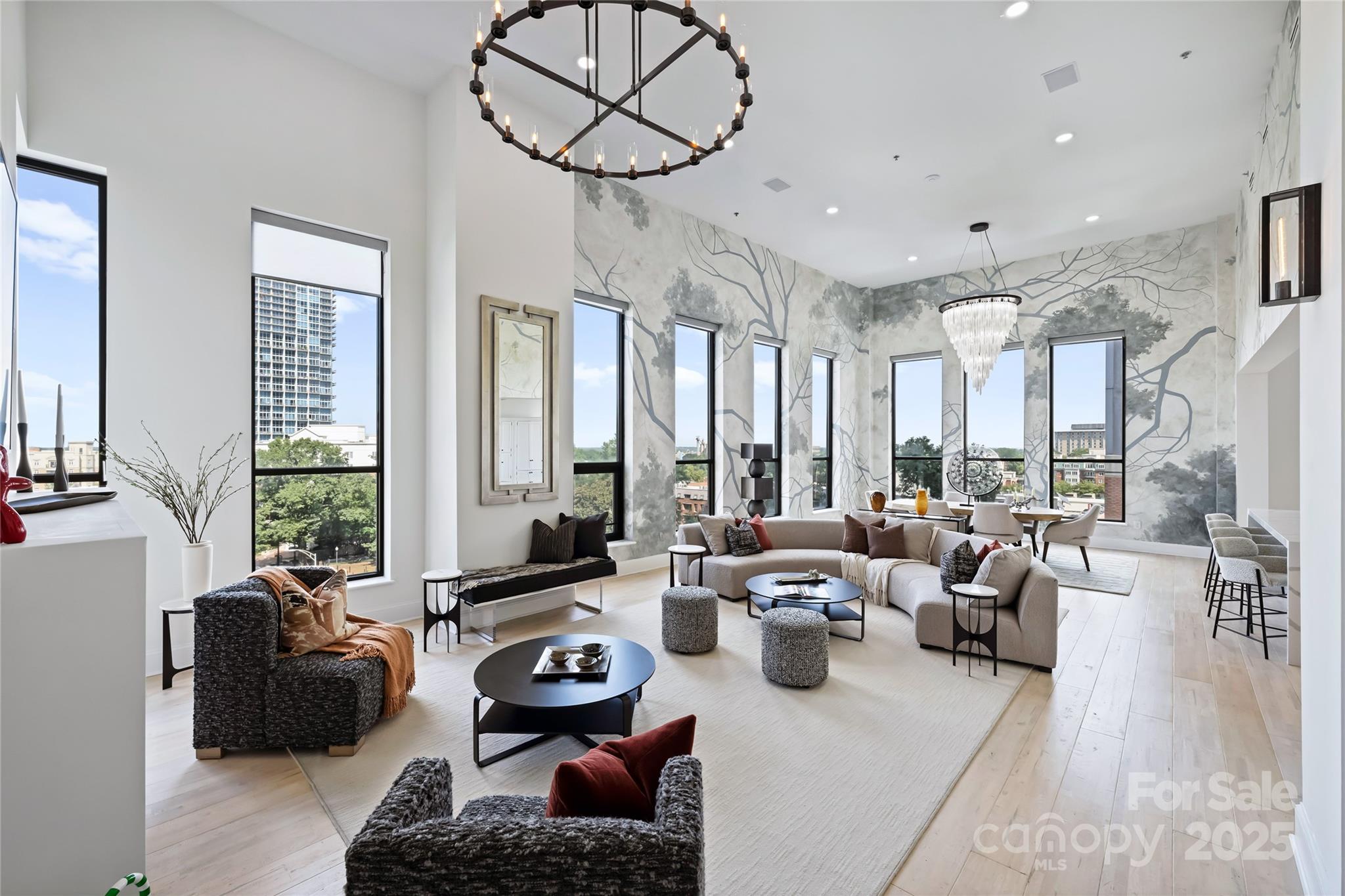 127 N Tryon Street Unit: 615