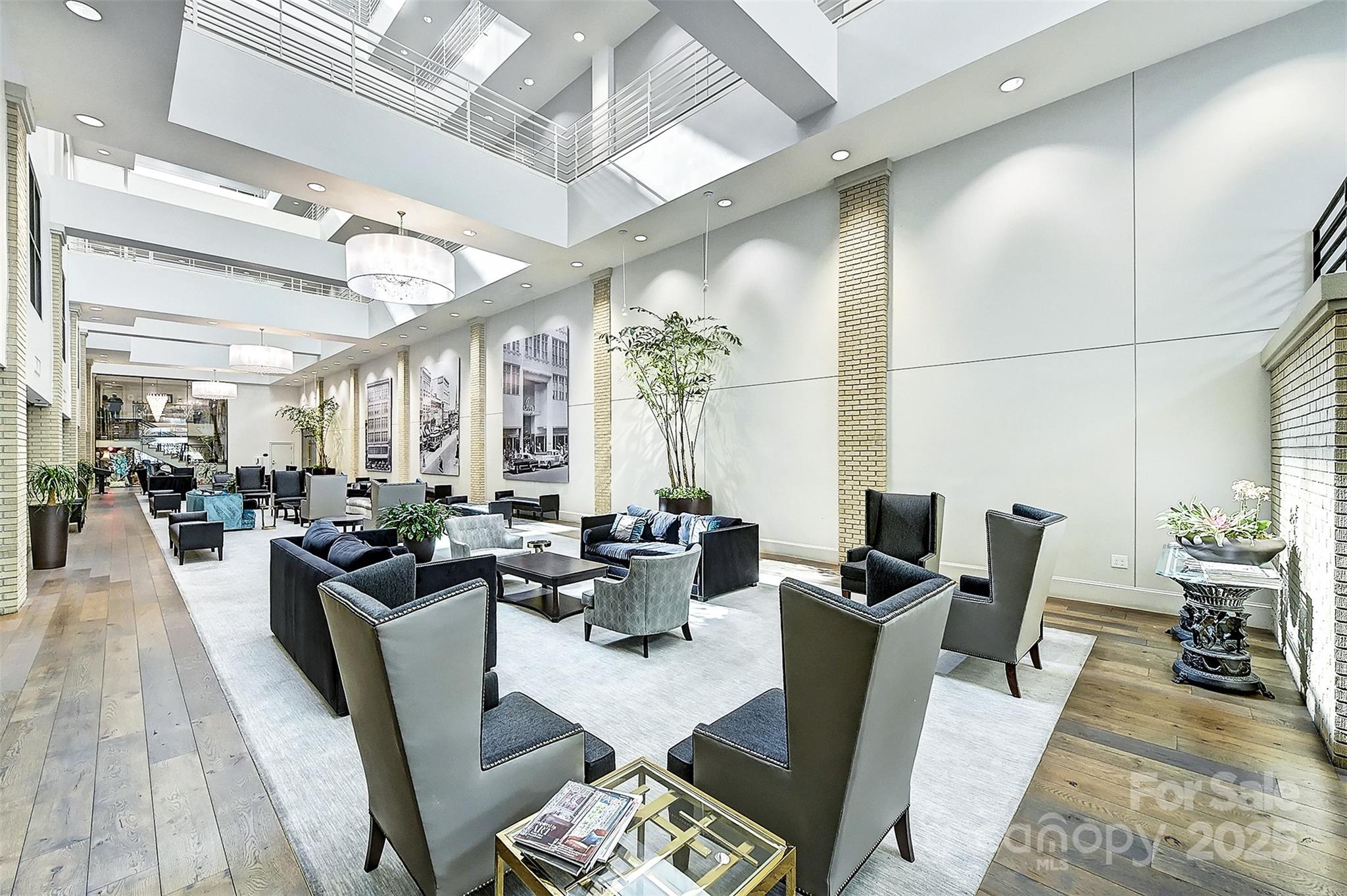 127 N Tryon Street Unit: 615