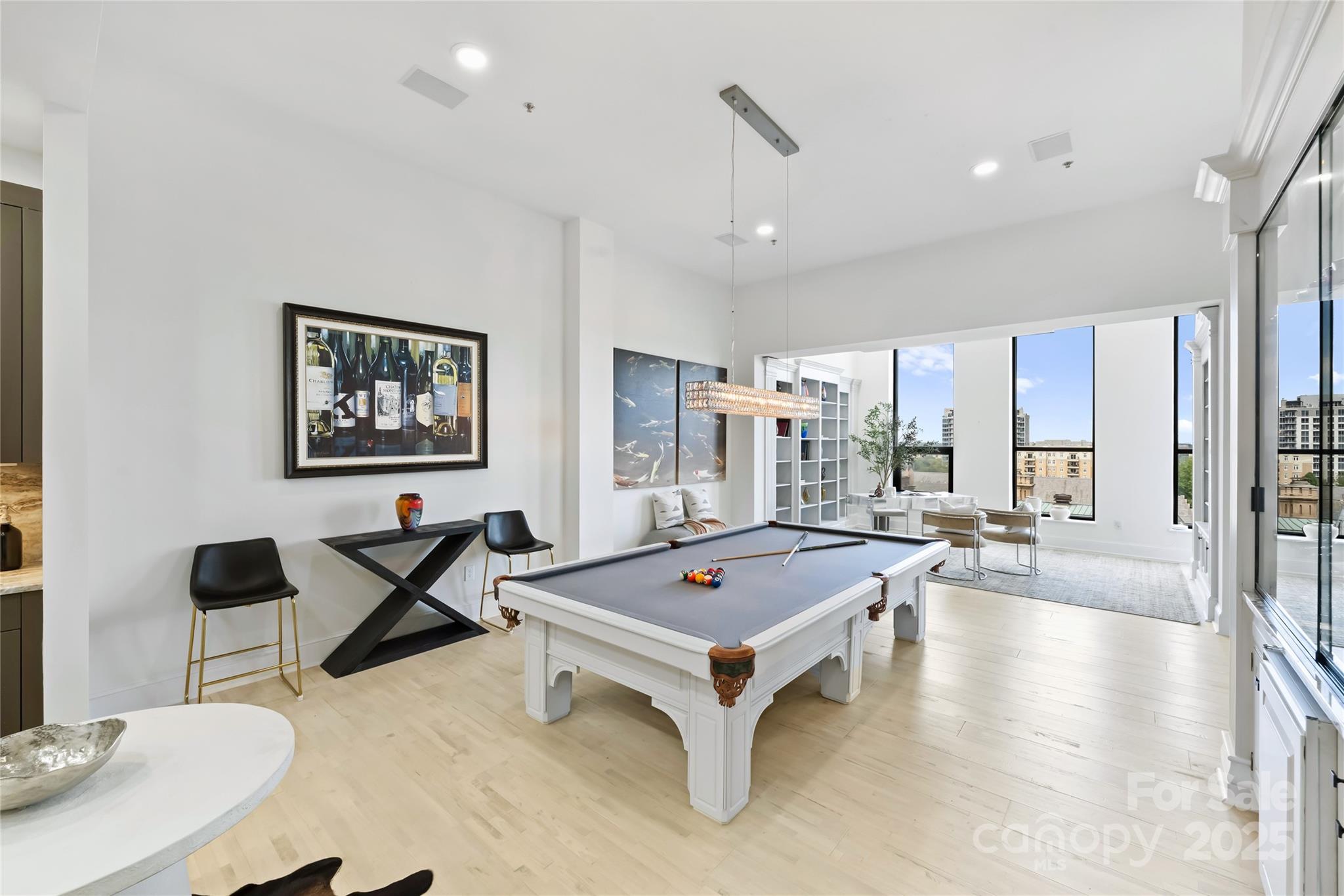 127 N Tryon Street Unit: 615