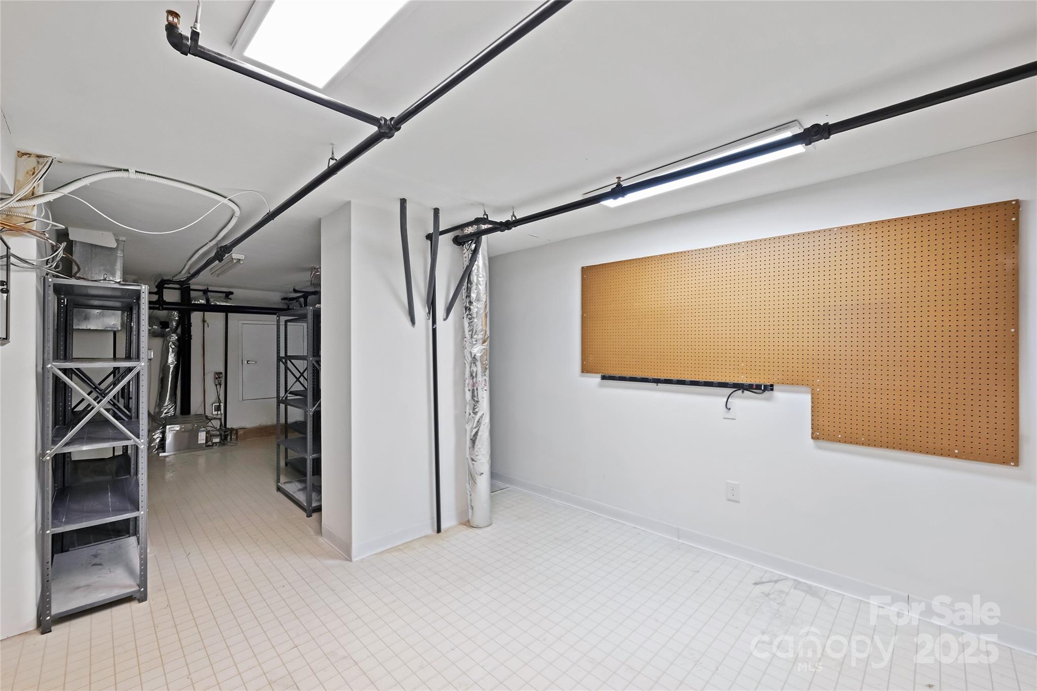 127 N Tryon Street Unit: 615