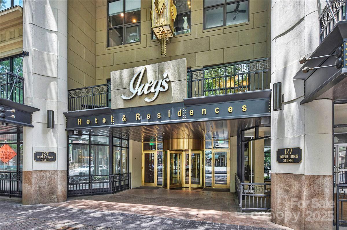 127 N Tryon Street Unit: 615