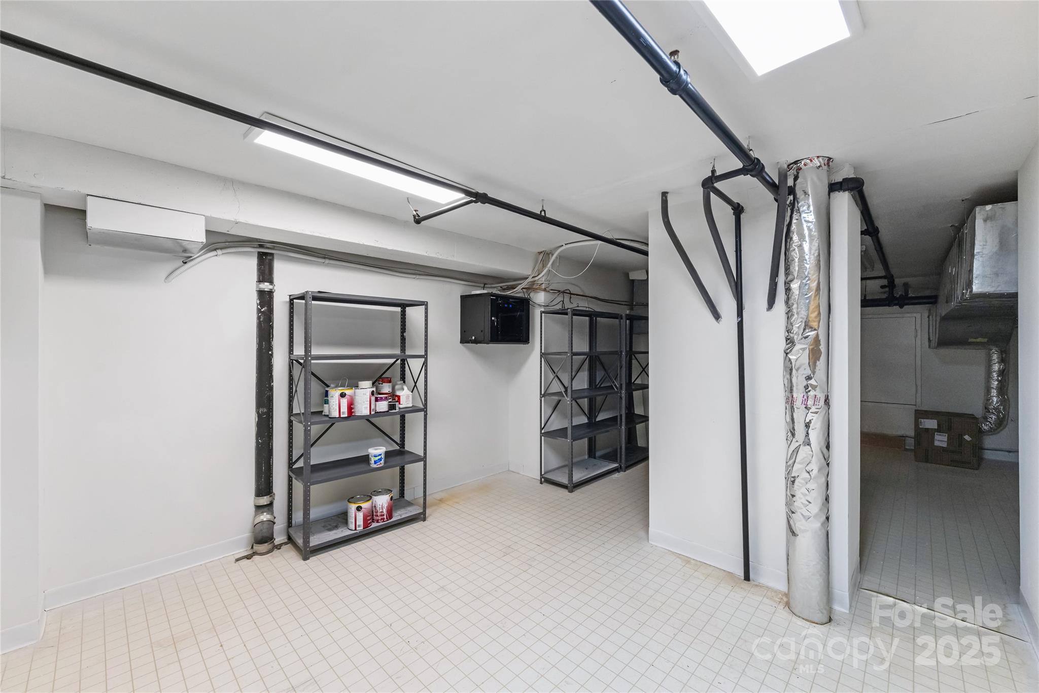 127 N Tryon Street Unit: 615