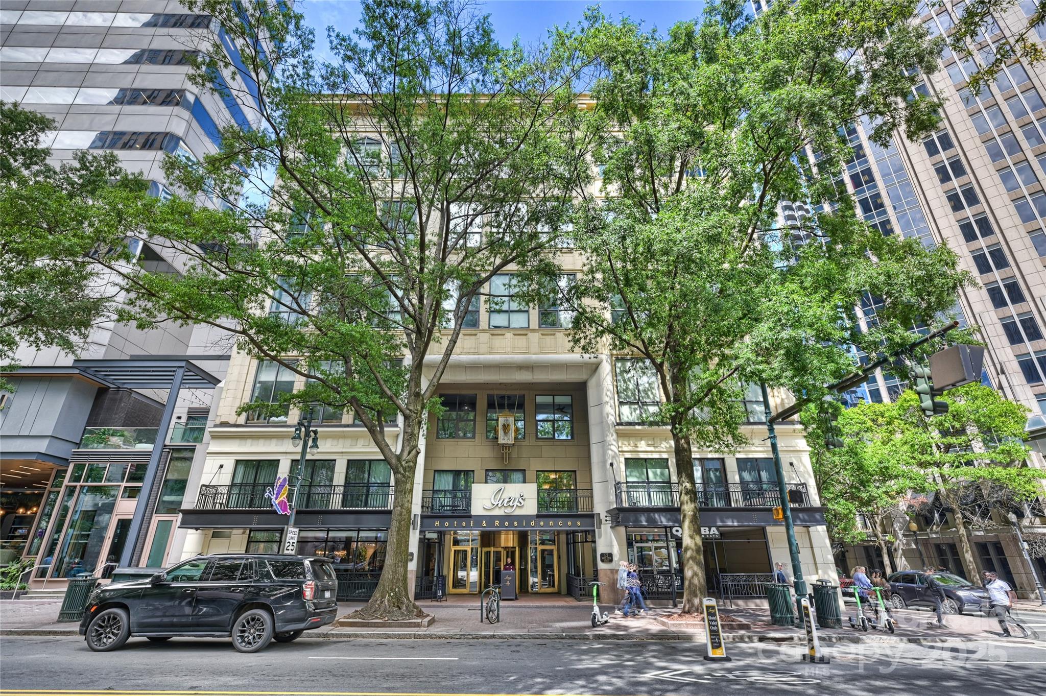 127 N Tryon Street Unit: 615