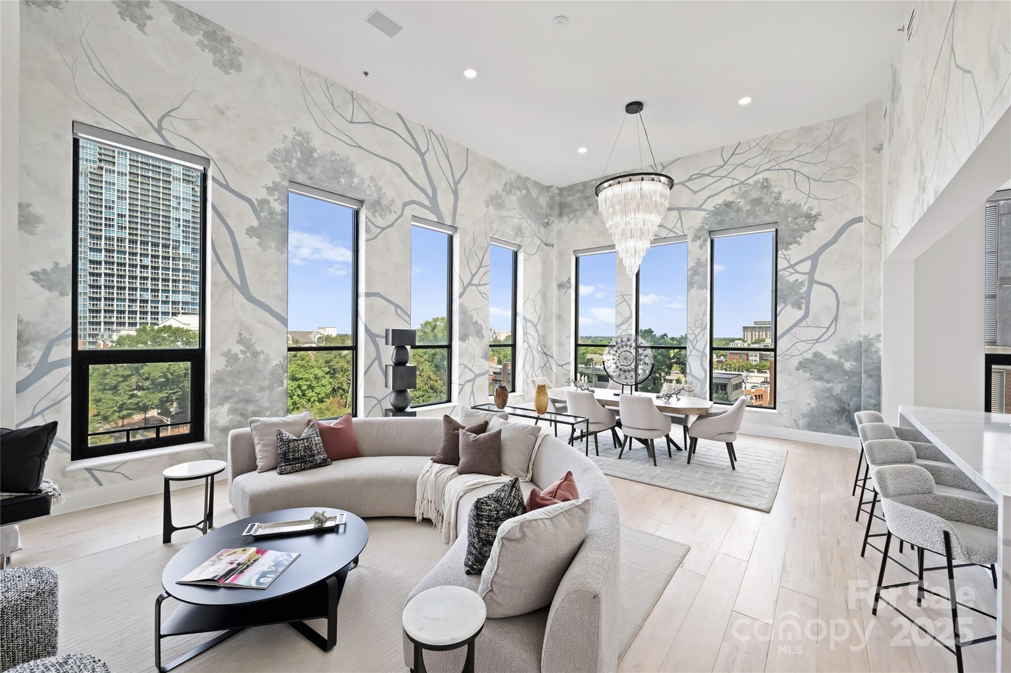 127 N Tryon Street Unit: 615