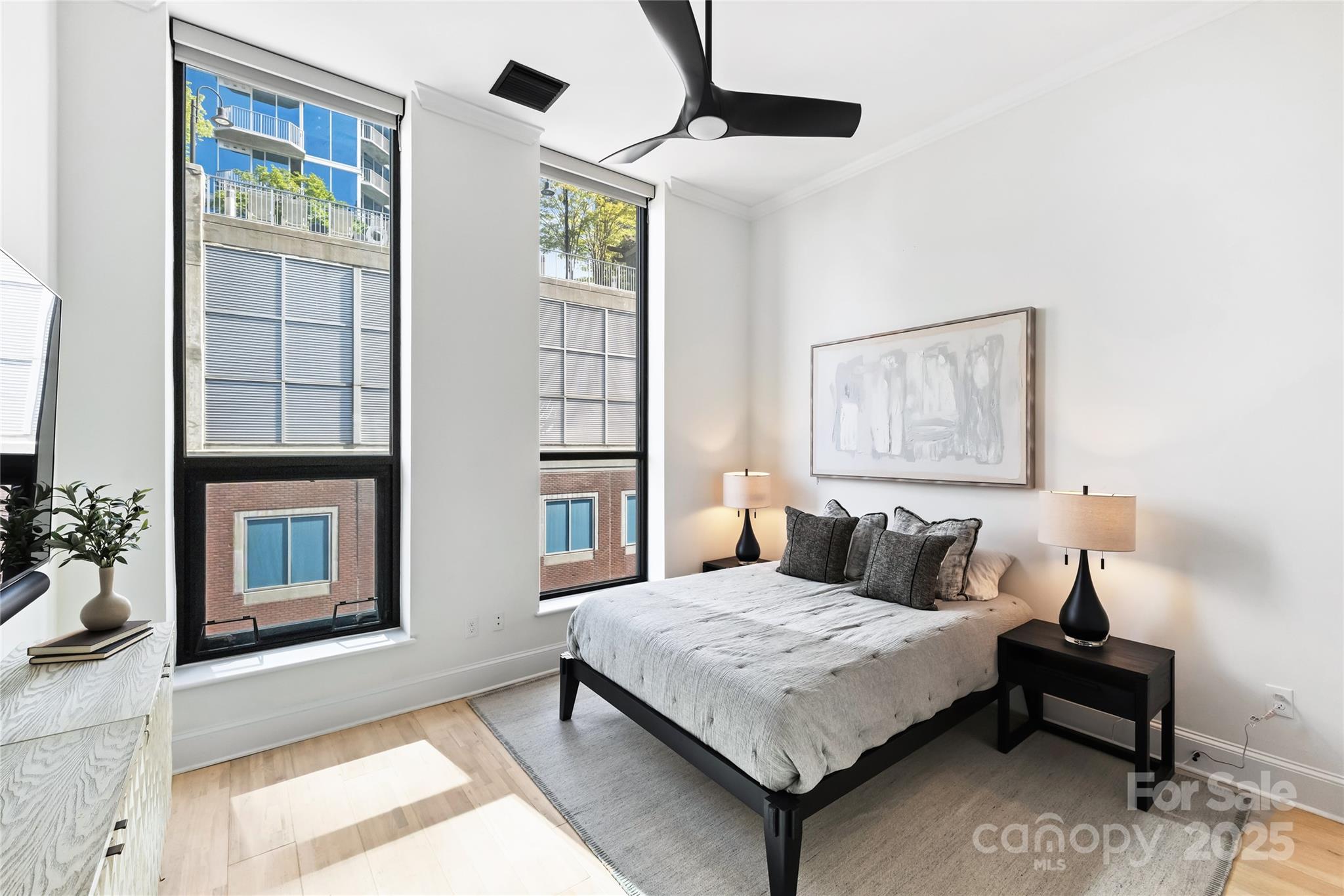 127 N Tryon Street Unit: 615
