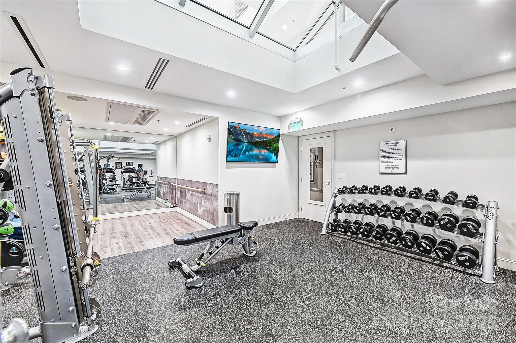 127 N Tryon Street Unit: 615