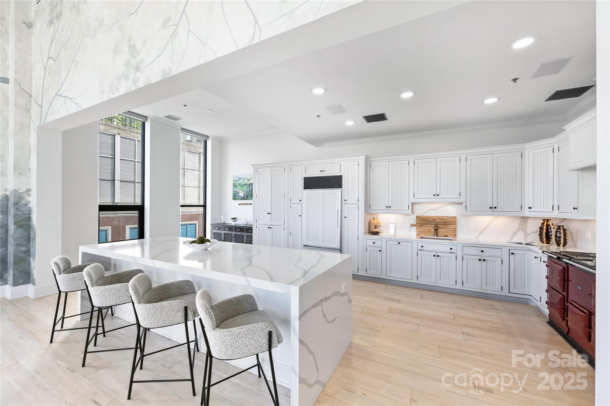 127 N Tryon Street Unit: 615