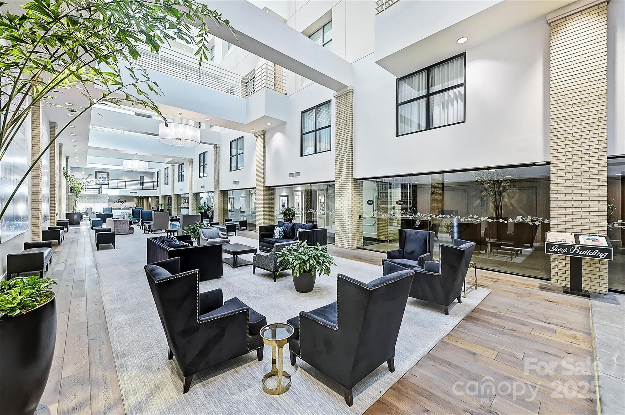 127 N Tryon Street Unit: 615