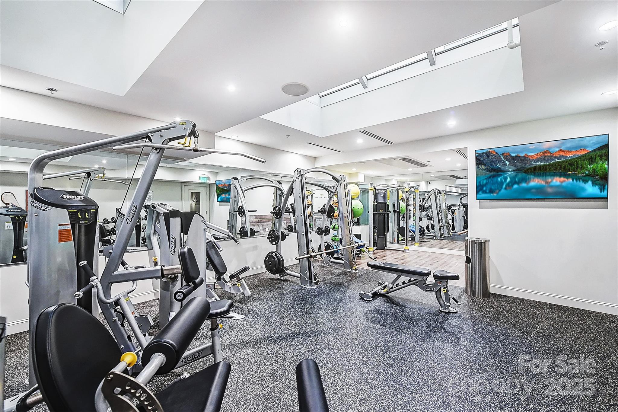 127 N Tryon Street Unit: 615