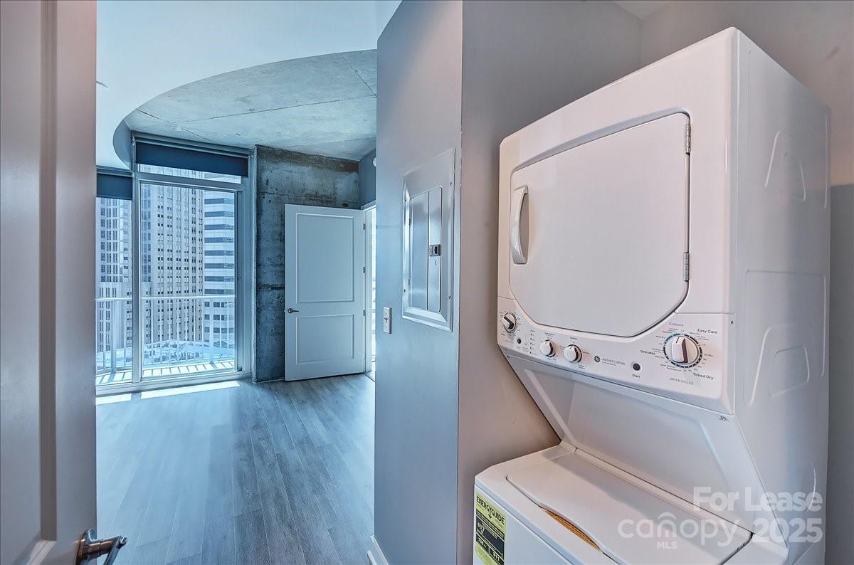 210 N Church Street Unit: 1505