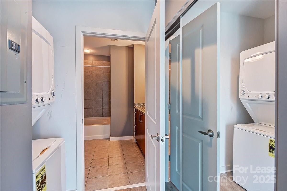 210 N Church Street Unit: 1505