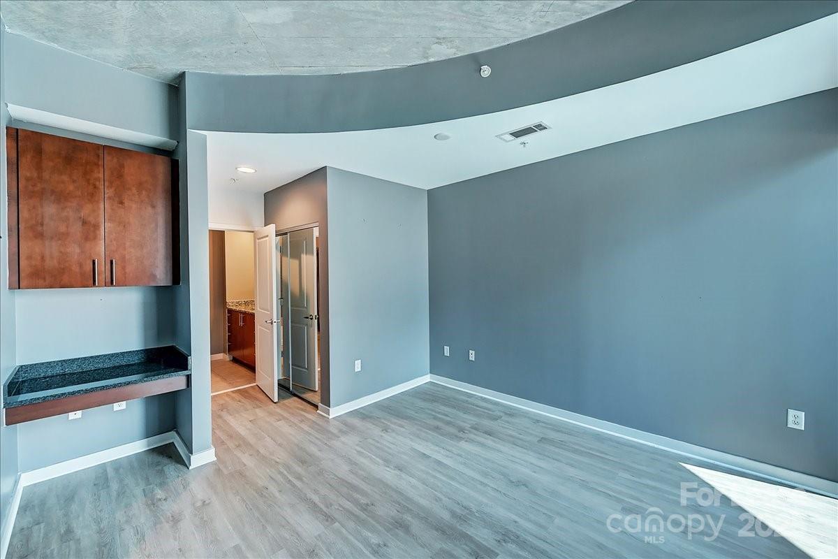 210 N Church Street Unit: 1505