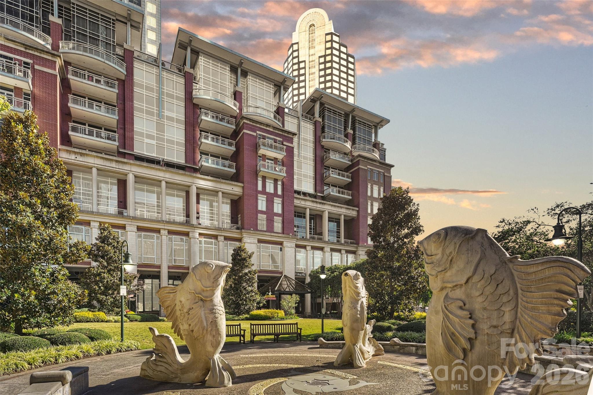 435 S Tryon Street Unit: 301