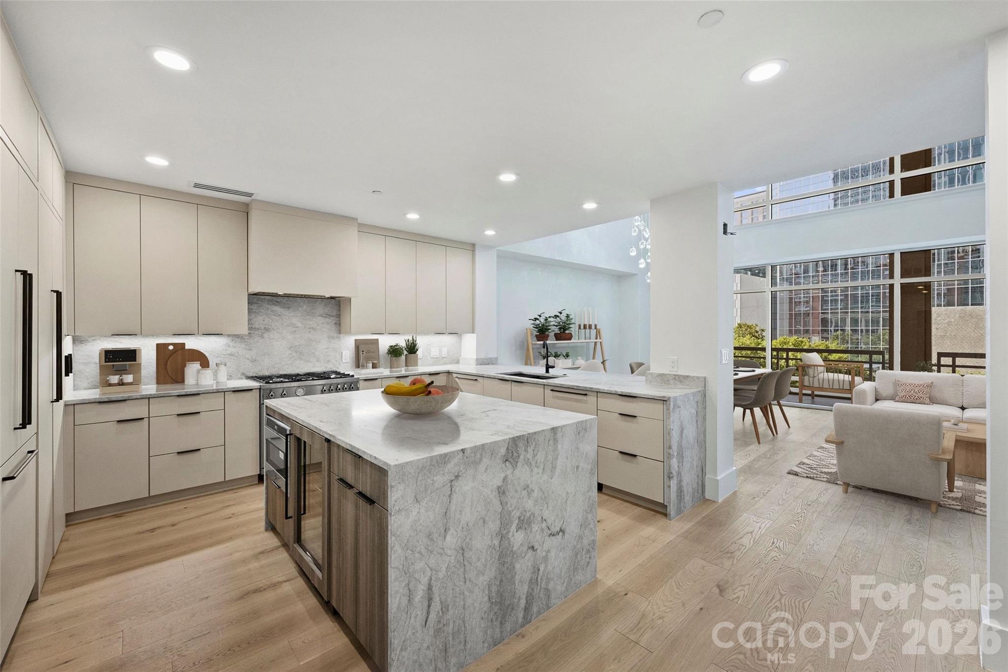 435 S Tryon Street Unit: 301