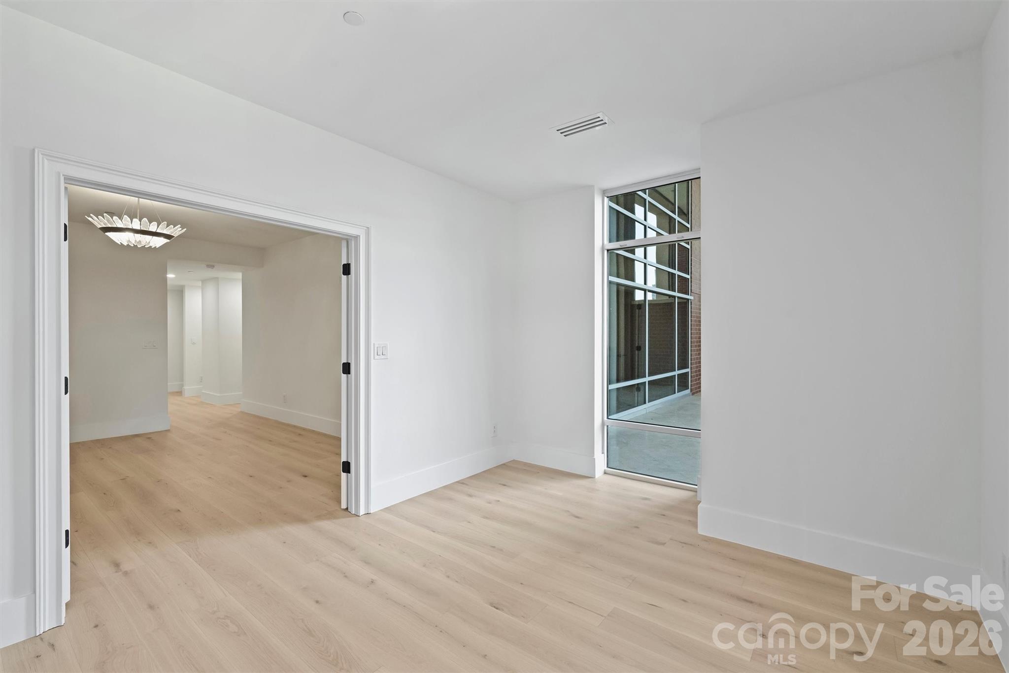 435 S Tryon Street Unit: 301
