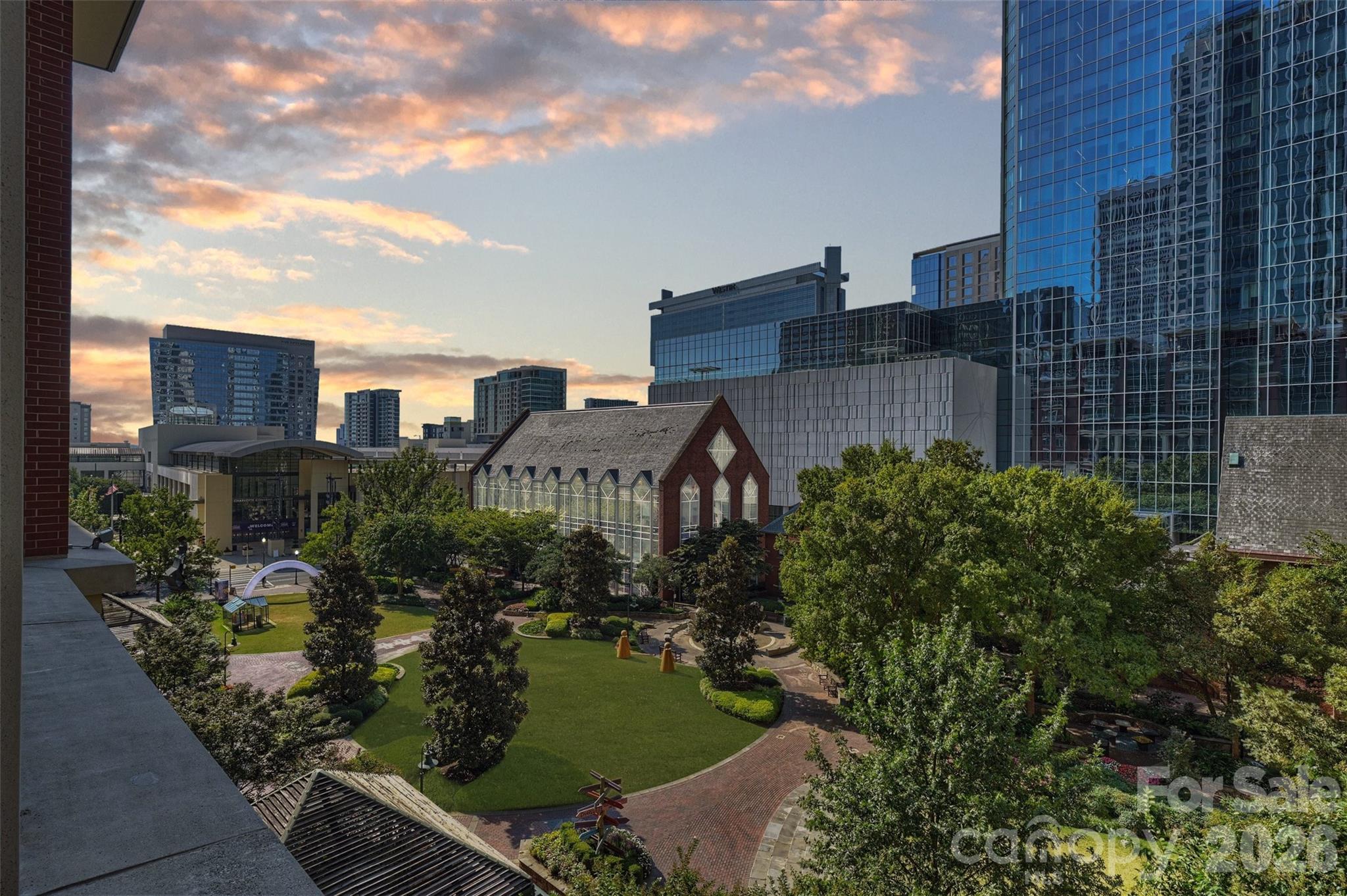 435 S Tryon Street Unit: 301