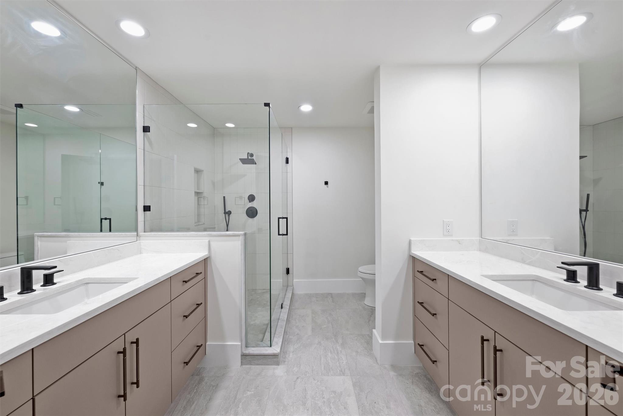 435 S Tryon Street Unit: 301