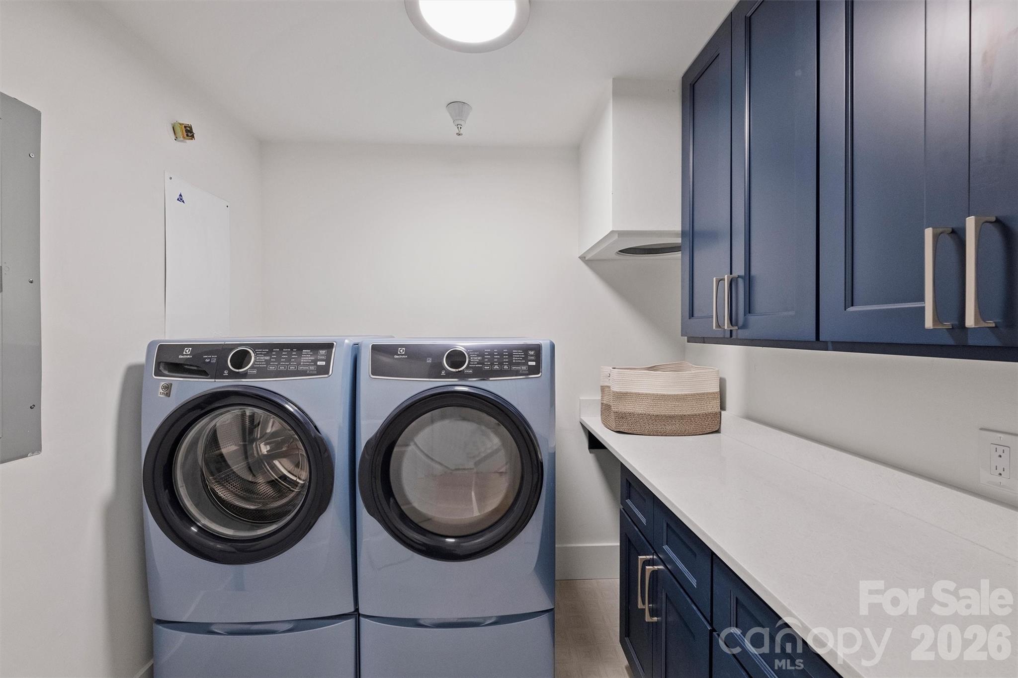 435 S Tryon Street Unit: 301