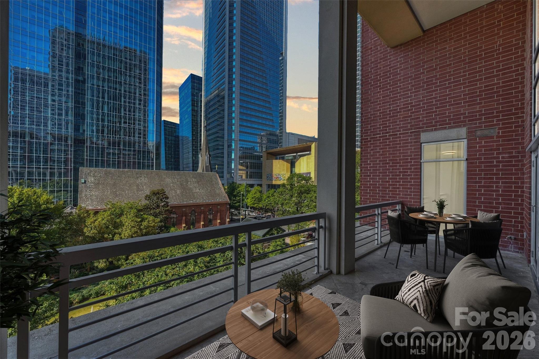 435 S Tryon Street Unit: 301