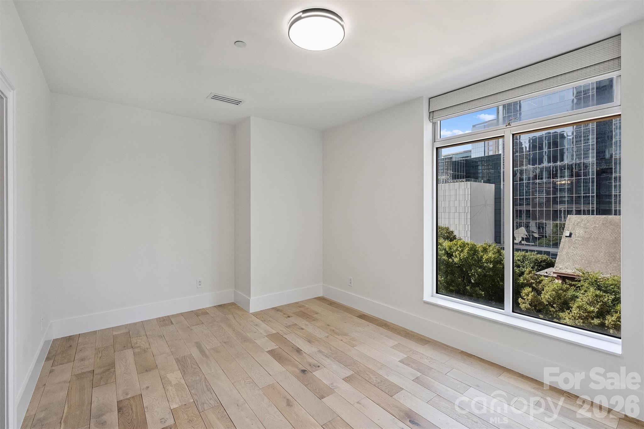 435 S Tryon Street Unit: 301