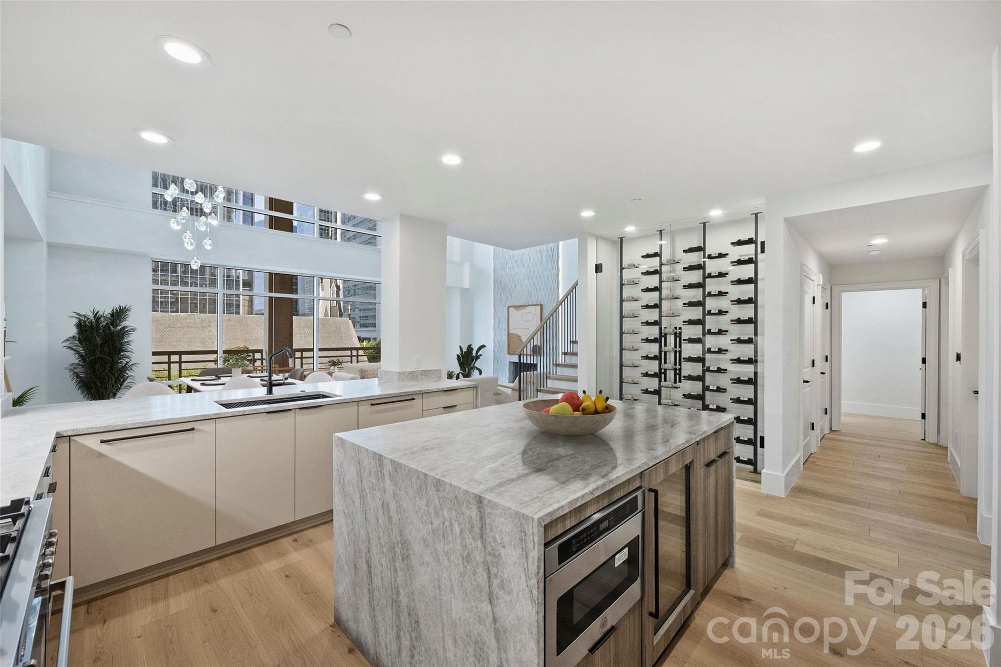 435 S Tryon Street Unit: 301