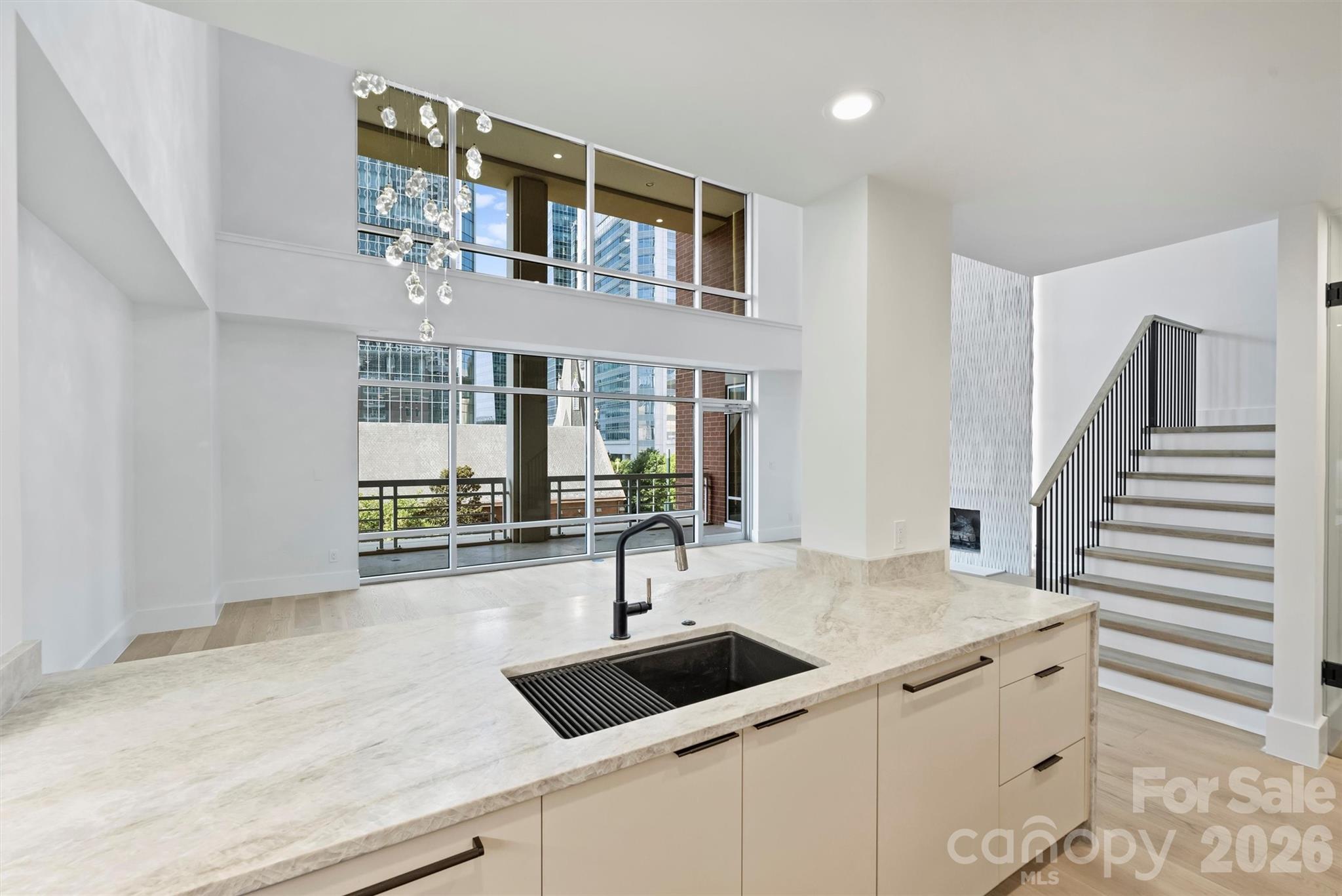 435 S Tryon Street Unit: 301