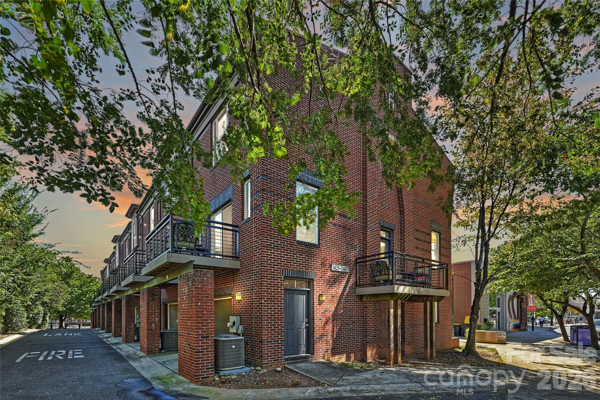 1425 Camden Road