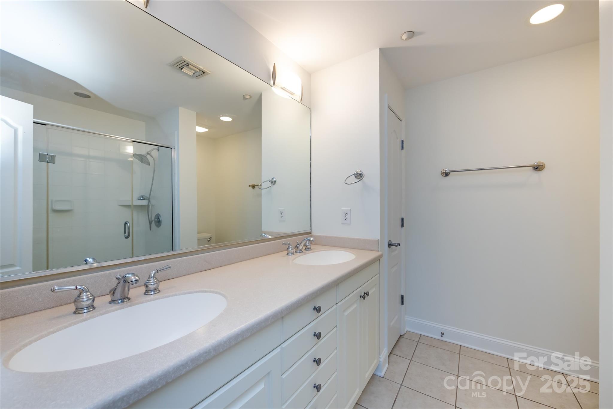 415 N Church Street Unit: 312