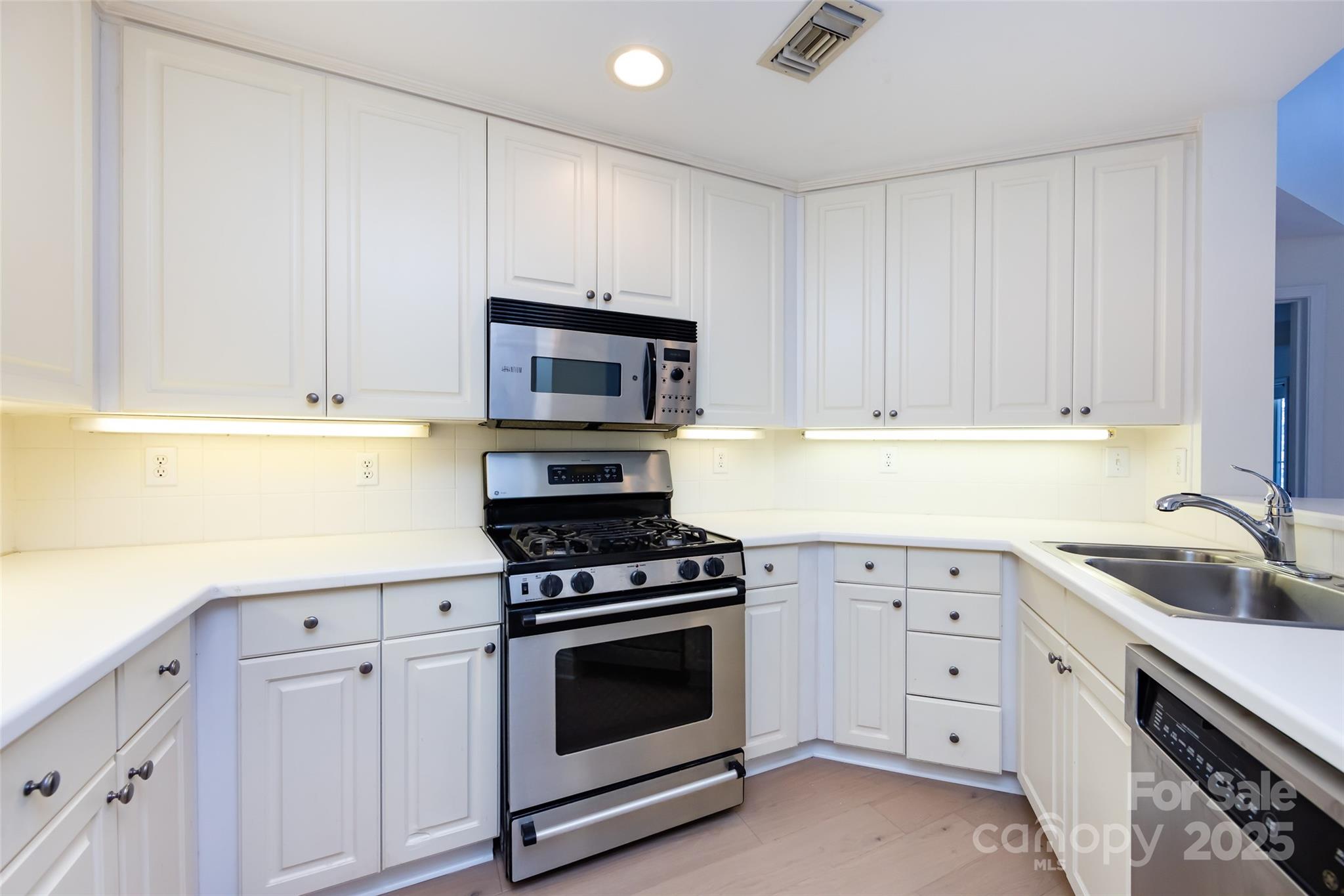 415 N Church Street Unit: 312