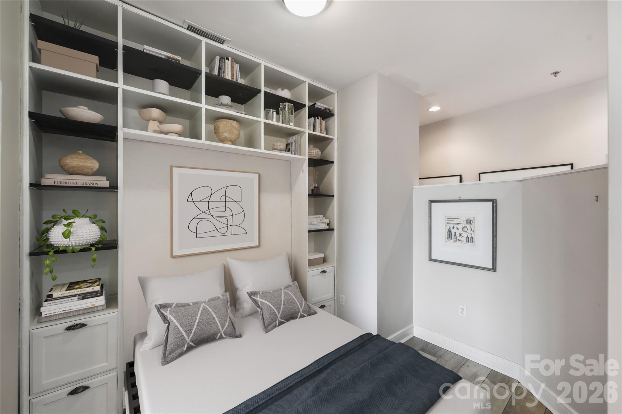 333 W Trade Street Unit: 2702